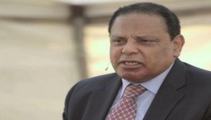 الأسواني ساخرًا: السيسي سيتنازل عن شرم الشيخ للإمارات