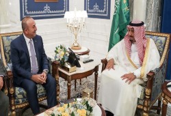 أوغلو يكشف تفاصيل لقاءه مع الملك سلمان