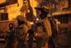 الاحتلال يخطر بهدم منازل عائلات منفذي عملية القدس