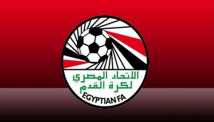 اتحاد الكرة يتراجع عن تسليم درع الدوري للأهلي فى مباراة إنبى