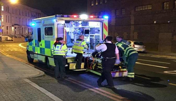 شاحنة تدهس"عمدا" مصلين أمام أحد مساجد لندن