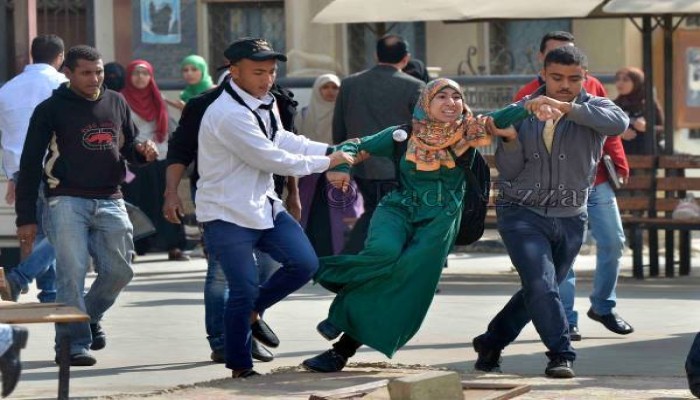 أمن الانقلاب يعتقل فتاة من منزلها