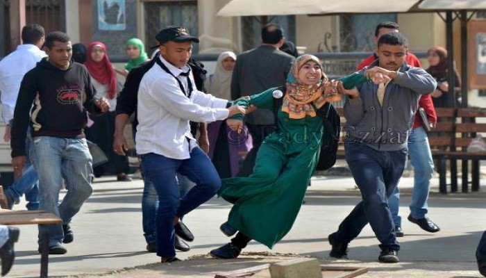 أمن الانقلاب يعتقل فتاة من منزلها