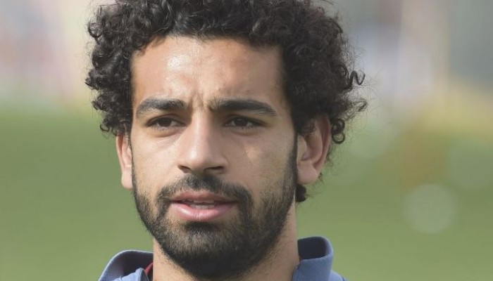 صلاح يسافر إلى إنجلترا لإجراء الكشف الطبي في ليفربول