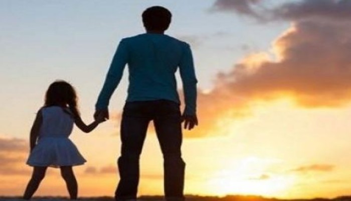 8 أمور عليك القيام بها لتعزيز ثقة ابنتك بنفسها