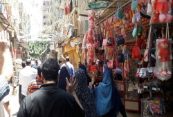 أحرار  المنيب :  "قالوا هيجيبوا الأستقرار والأسعار بتولع نار"