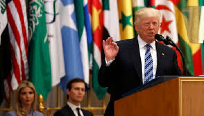 شاهد.. ترامب يعترف: أصدرت أوامري لملك السعودية بالقتال ضد قطر