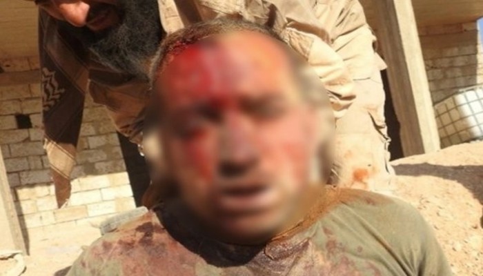 أنباء عن إعدام تنظيم الدولة عنصرا من حزب الله أسره مؤخرا