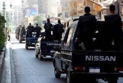 العيد في مصر.. اعتقالات وتعويم وغلاء
