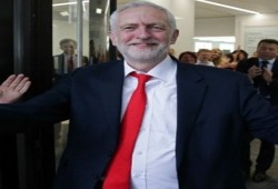 زعيم "العمال" البريطاني يهنئ المسلمين بعيد الفطر