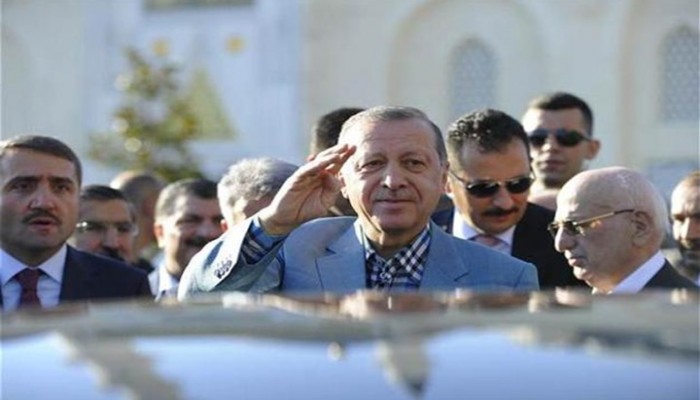 أردوغان يصاب بحالة إغماء في مسجد بإسطنبول.. ما السبب؟