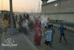 فيديو.. أجواء العيد واحتفالات لذوي المعتقلين أمام السجون