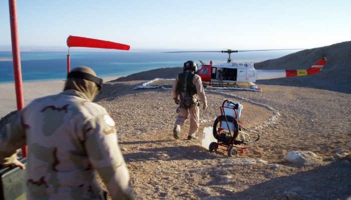 السعودية ترفع علمها على الجزر المصرية