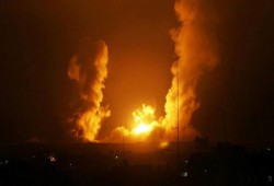 طائرات الاحتلال الصهيوني تقصف مواقع للمقاومة بغزة