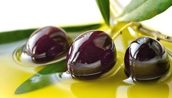 زيت الزيتون يقوي الذاكرة ويحمي من الزهايمر