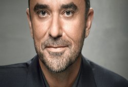 سفير الإمارات لدى روسيا: على شركاءنا الخيار إما التعاون معنا أو قطر