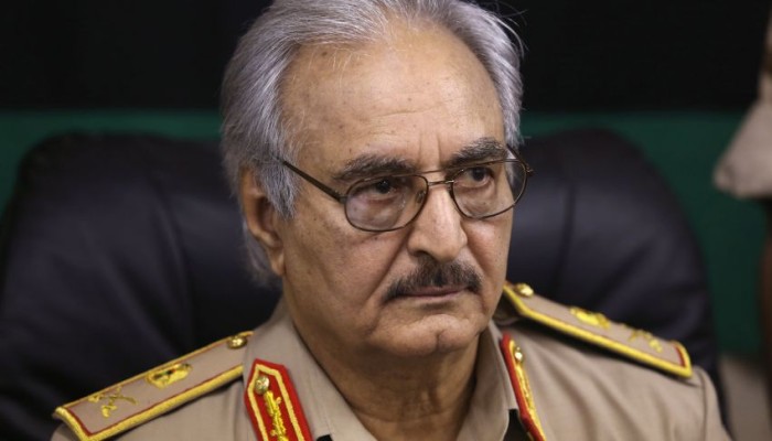 محامٍ دولي: تسليح الإمارات لخليفة حفتر "جريمة دولية"