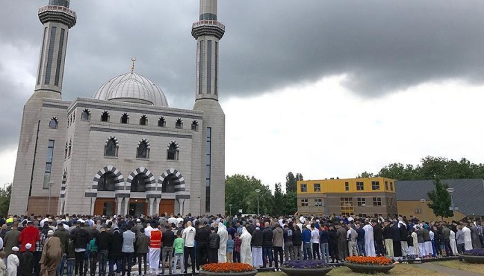 هولندا.. قيادي سابق بحزب معادى للإسلام يترأس حزباً أسسه مسلمون
