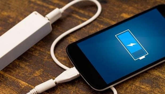 ابتكار مادة جديدة تكفي هاتفك للشحن أربع مرات فقط في العام