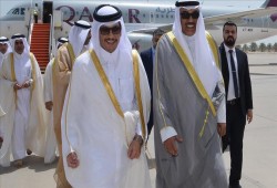 أمير الكويت يتسلم رد قطر على قائمة المطالب