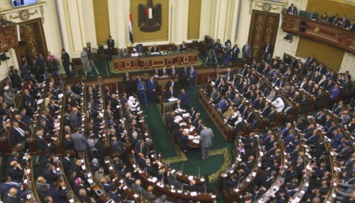 عقب قرار الجزيرتين.. 1800 تأشيرة حج هدية من السعودية لبرلمان الانقلاب