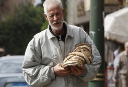 خبير اقتصادي: عام 2018 كارثي على المواطن المصري