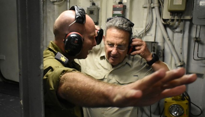 ماذا تفعل سفينة صواريخ صهيونية في قناة السويس ومضيق تيران؟