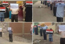 أهالي طلخا يرفعون أعلام مصر في احتجاجهم