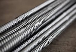 طن الحديد يقفز لـ 11 ألف جنيه.. خبير: تراجع الدعم يعمق خسائر القطاع