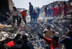 لقطات جوية تظهر دمار الموصل ودعوات لإعدام المالكي