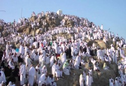 هل ستمنع السعودية حجاج بيت الله القطريين ؟