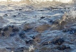 إيقاف محطتي مياه الأقصر الشرقية والغربية بسبب بقعة زيت