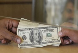 الدولار يرتفع مجددا.. تعرف على سعر صرفه بالبنوك الخميس 13 يوليو