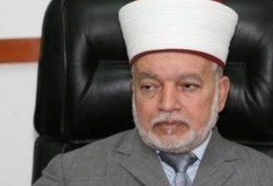 قوات الاحتلال تعتقل مفتي القدس "محمد حسين"