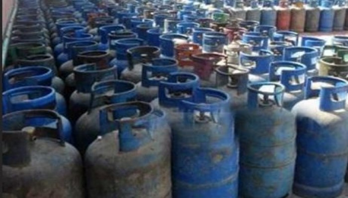 السيسى يحكم الحصار على جزيرة الوراق لصالح رجال الاعمال .. منع دخول اسطونات الغاز