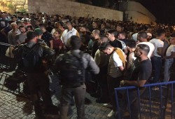 النفير العام.. مفتي القدس يدعو لهبة فلسطينية الجمعة لنصرة الأقصى استجابة لدعوة المقاومة