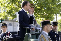 رئيس الأركان.. اختلف مع ماكرون فاستقال ولم يقم بانقلاب عسكري