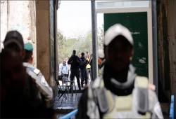 توقعات بحسم مستقبل البوابات الإلكترونية بالمسجد الأقصى اليوم