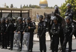 الاحتلال يُشدد إجراءاته العسكرية في القدس استعدادا لـ "جمعة الغضب"