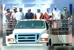 قائدا الانقلاب مهاجما أمير قطر: "تقدر إنت على مصروف مصر"