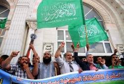 فلسطين : الاحتلال يشن حملة اعتقالات واسعة تطال كوادر حماس بالضفة