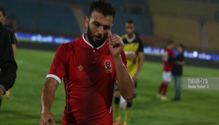 مصدر: الأهلي يعاقب متعب وجمعة بربع مليون جنيه