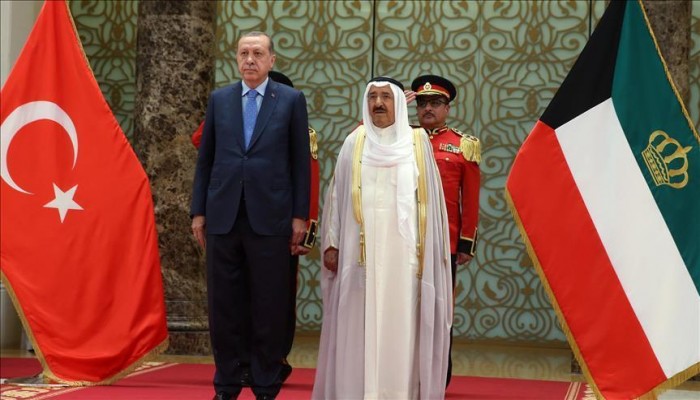 أردوغان يصل الكويت في ثاني محطات جولته الخليجية