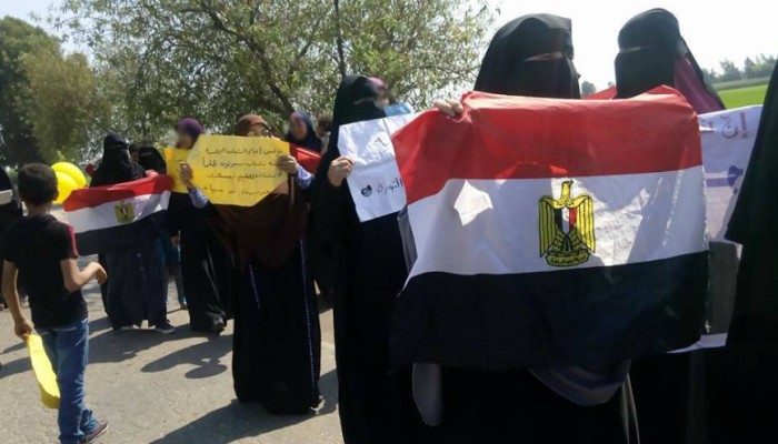 نبروه ترفع شعار.. "أوقفوا اغتيال الشباب"