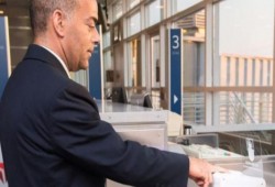 استعمال بصمات الأصابع بدلاً من تذاكر الصعود في المطارات