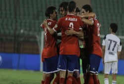 الأهلي يحسن أوضاعه العربية بثنائية في الوحدة الإماراتي