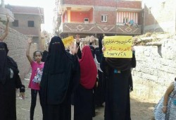 "العدوة"مسقط رأس الرئيس مرسي: مكملين ومش خايفين