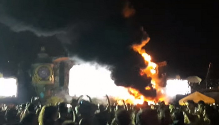 إجلاء الآلاف بعد اندلاع حريق ضخم في مهرجان برشلونة