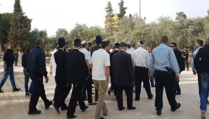 مستوطنون يقتحمون الأقصى