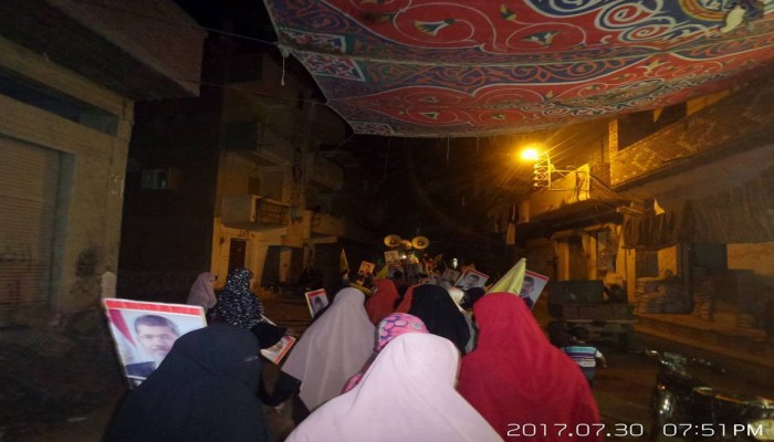 مسيرة ليلية حاشدة لأهالي العدوة ضمن فعاليات "أوقفوا التصفية الجسدية"